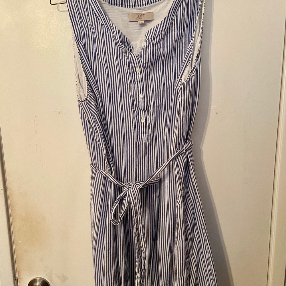 Cute Loft dress size 16